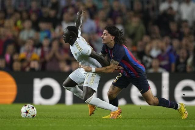 开云体育平台-欧冠出局总结，巴萨还处于电灯发明前的千次实验中