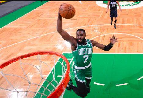 开云体育入口-两大核心缺席仍大胜魔术 角色球员已非绿军短板？